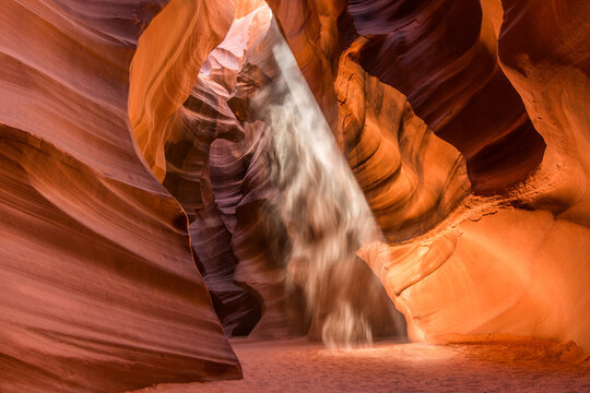 Antelope Canyon lluminated by sunlight