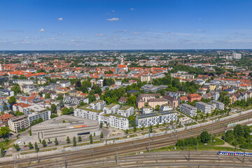 Die schwäbische Bezirkshauptstadt Augsburg aus der Vogelperspektive, Blick zum Beethovenviertel