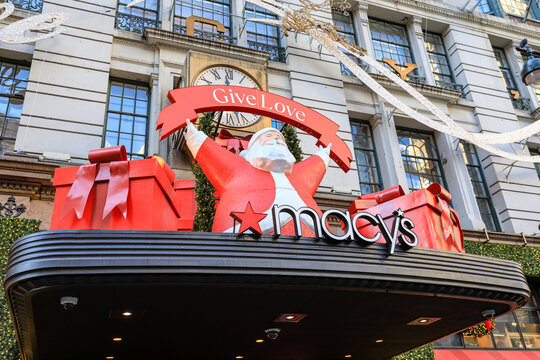 Street view of Macy's department store in New York at Christmas