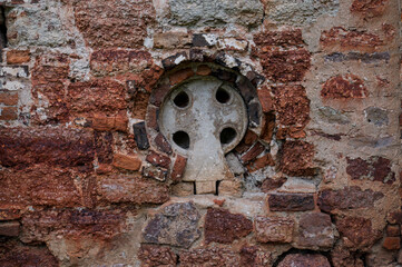 cross, inset cross, brick wall, Church of Peter and Paul, Kozhevniki, Veliky Novgorod, Orthodox church, inactive church, Russian architecture, historical church, cross-domed church, brick church, reli