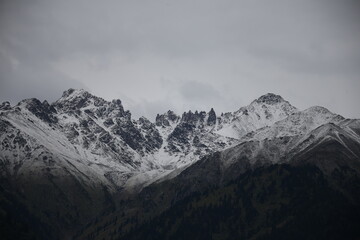 Obraz premium Zailiysky Alatau is a mountain range in the northwest of the Tien Shan