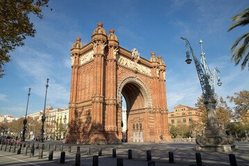 Obraz premium The Arc de Triomf, Arch of Victory, is a memorial arch in Barcelona, Catalonia, Spain