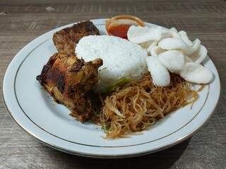 An Unforgettable Lunch: A Perfect Blend of Indonesian Classics