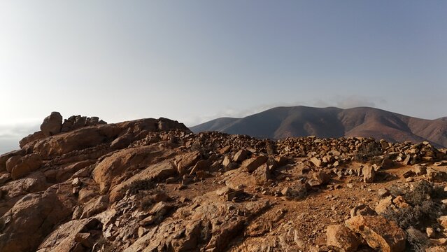 wonderful afternoon dedicated to the mountains and their landscapes alongside ancient structures