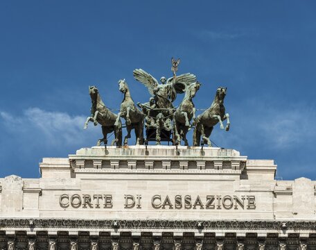 Quadriga, Corte Suprema di Cassazione, Supreme Court of Cassation, Palazzo di Giustizia, or Palace of Justice, Rome, Lazio, Italy