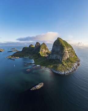 Tr&aelig;na Island, Traena, Sanna, Helgeland Coast, Nordland, Norway