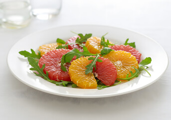 Citrus fruit salad with arugula