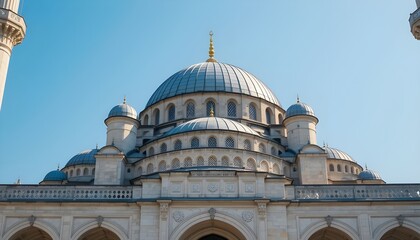 Obraz premium beautiful mosque dome with clear blue sky behind Main Subject Islamic architecture