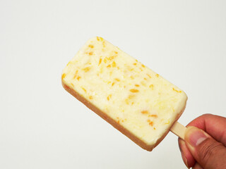 フルーツ入りアイスキャンディ