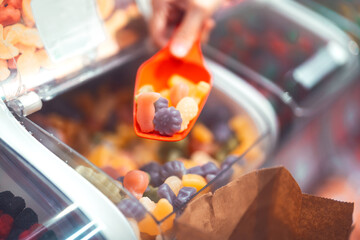Buying fruit flavour gummy jelly