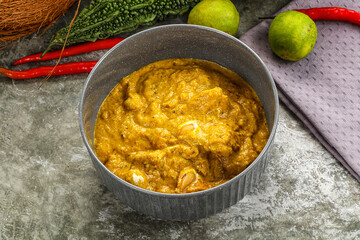 Inchian cuisine - chicken cashew curry