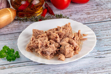 Canned tuna fish in olive oil