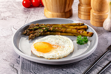 Gourmet breakffast - asparagus with egg