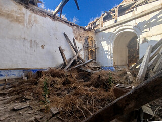 Interior de la Iglesia de la Barbolla hundido