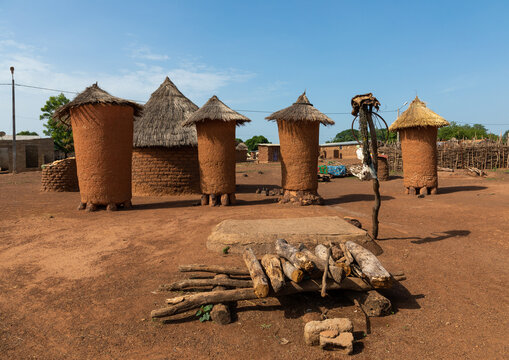 Granaries with thatched roofs in a Senufo village, Savanes district, Niofoin, Ivory Coast