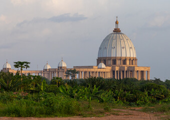 Our lady of peace basilica christian cathedral built by Félix Houphouët-Boigny, Région des Lacs, Yamoussoukro, Ivory Coast