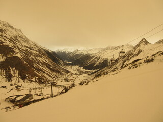 mountain landscape with lift.
with sand blowing inn.
Galtur 2022