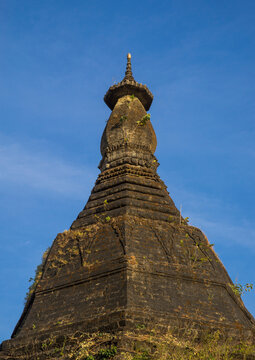 Laung bwann brauk pagoda, Mrauk u, Myanmar