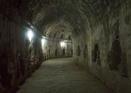 Htuk kant thein temple, Mrauk u, Myanmar