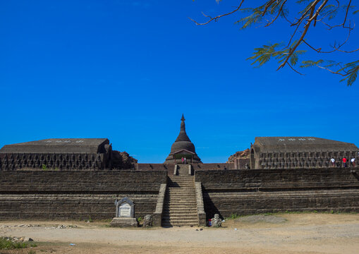 Kothaung temple, Mrauk u, Myanmar