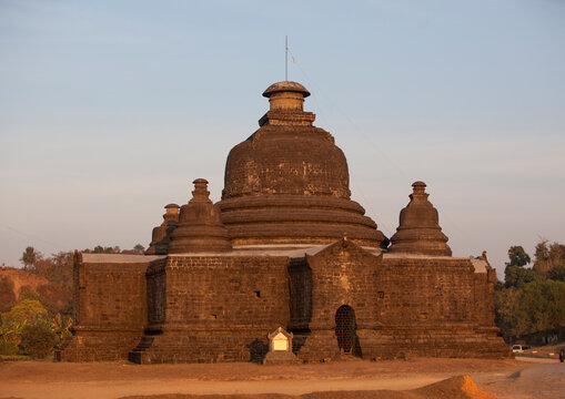 Le-myet-hna temple, Mrauk u, Myanmar