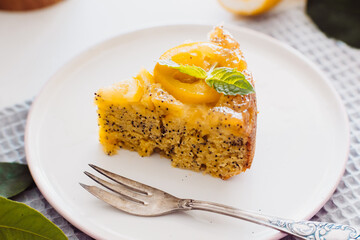 Lemon poppyseen cake