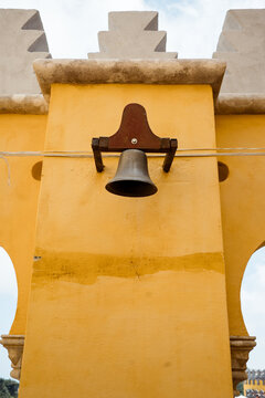 Lissabon Sintra Parque e Pal&aacute;cio Nacional da Pena Glocke