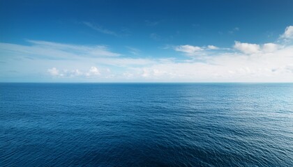 Obraz premium tranquil ocean and sky landscape a peaceful minimalist scene
