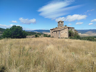 Iglesia del pueblo abandonado de Aldealcardo (Soria)
