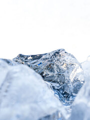 氷の模様のアップを白背景で撮影10