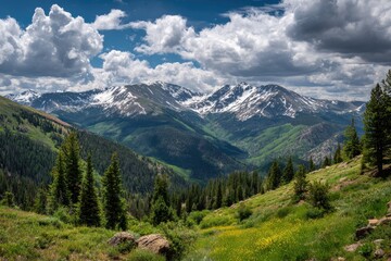 Obraz premium Mountain vista with snow-capped peaks
