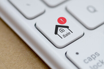 Fototapeta premium Caution Alert: Fraudulent Online Property Listings in Digital Real Estate Market