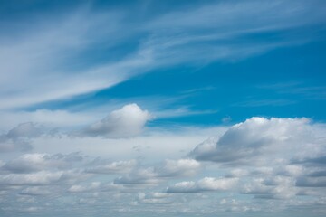 Obraz premium Blue sky with white clouds cumulus