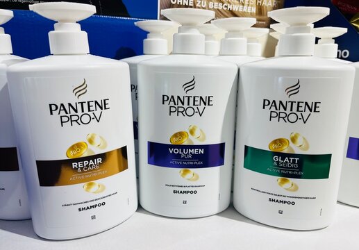 Germany, Paderborn, July 30. 2025, Procter Gamble, Pantene Pro V Repair Care, Volume, Smooth and Silky Shampoo bottles, supermarket offer