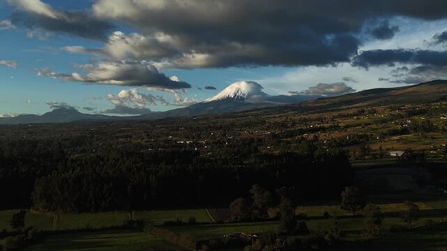 Volc&aacute;n Cotopaxi - Ecuador 
