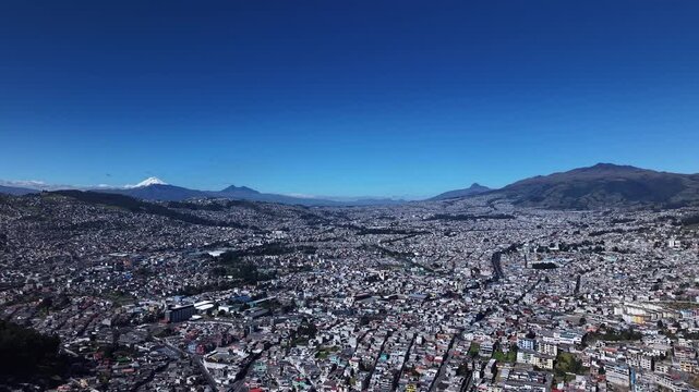Virgen del panecillo Quito - Ecuador 