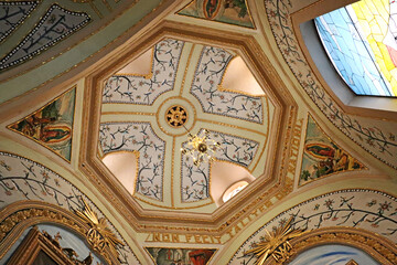 Obraz premium Templo Parroquial en San Martín Texmelucan Puebla, México, interior de cúpula.