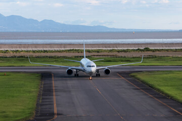 佐賀国際空港の上に広がる青い夏空