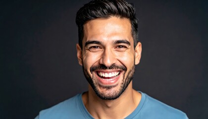 Obraz premium Mature man radiates joy with broad smile