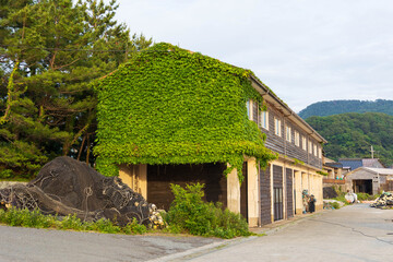 竹野温泉周辺の竹野川と街並み
