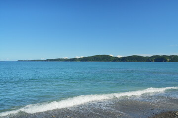 海岸に打ち寄せる波