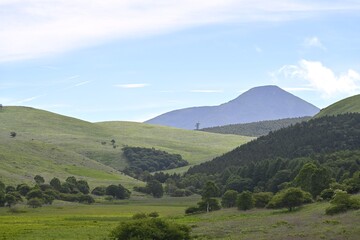 夏空と緑が広がる車山高原／長野県