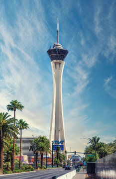 A picture of the STRAT SkyPod as seen from the Las Vegas Boulevard South.