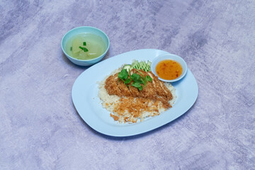 steamed rice topped with chicken