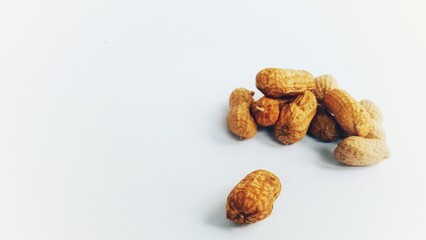 Peanuts are delicious for making boiled peanuts