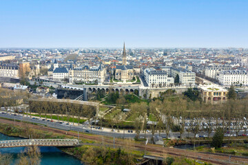 Vue aérienne du boulevard des Pyrénées en hivers, Pau