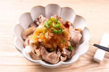 豚肉のおろしポン酢がけ