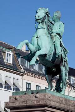 Statue, Hojbro Plads, Copenhagen, Denmark, Scandinavia