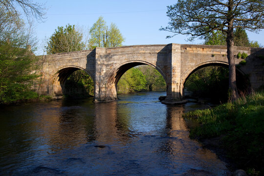 Stone Arch Bridge over Derwent River, Baslow, Derbyshire, England