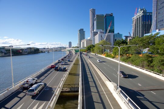 Fototapeta City Skyline and Pacific Motorway from Victoria Bridge, Brisbane, Queensland, Australia, Oceania